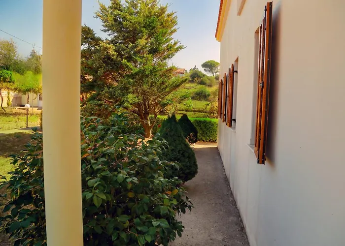 Luxury Ntina Marónia