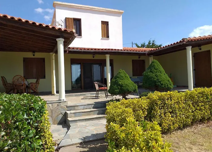 Luxury Ntina Marónia