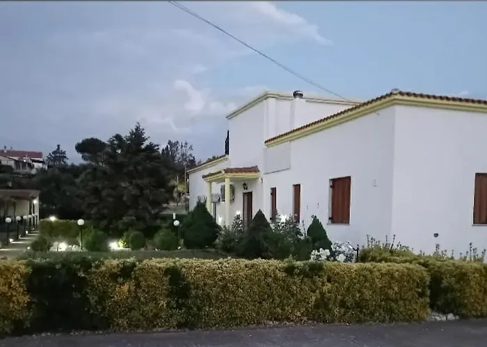 Luxury Ntina Marónia